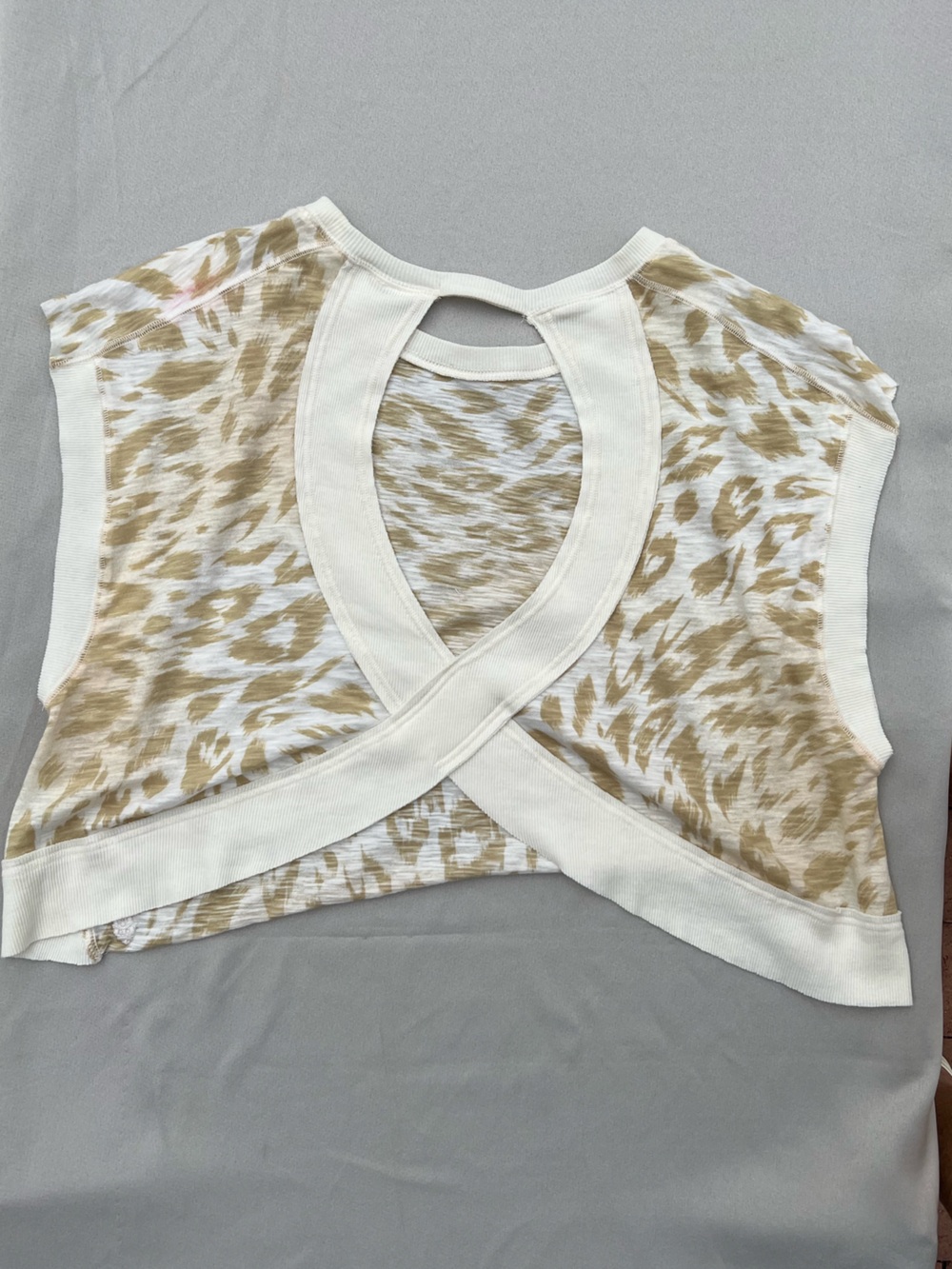 NWT $58 FP Movement Traveling Leopard Tee in Dune Combo. Oversized. - Picture 8 of 9